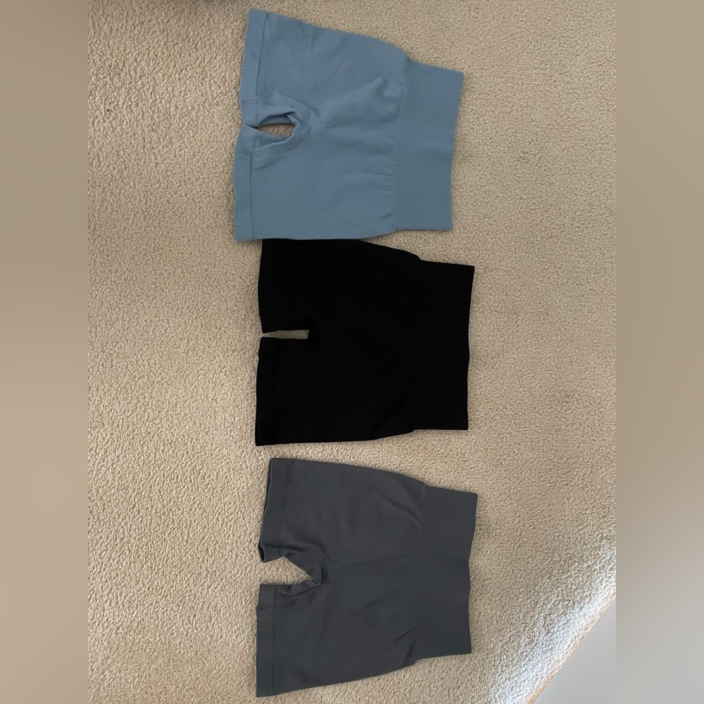 3-pack biker shorts size small